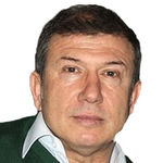 Tanju Çolak