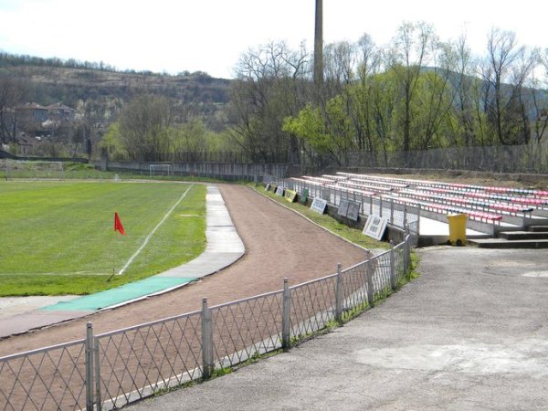 Stadion Lokomotiv, Dryanovo