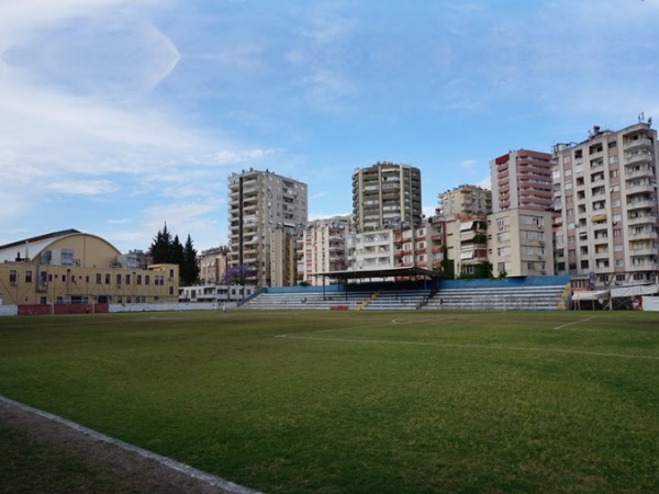 Adana Gençlik Stadı, Adana