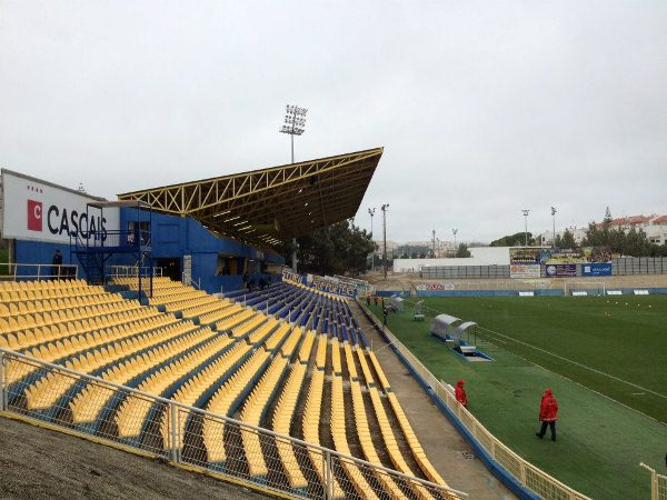Estádio António Coimbra da Mota, Estoril