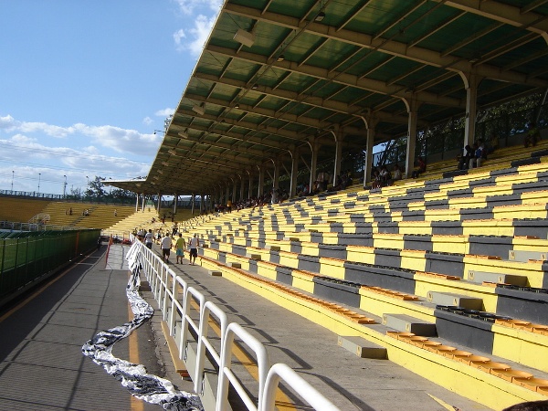 Estádio Municipal General Raulino de Oliveira, Volta Redonda, Rio de Janeiro