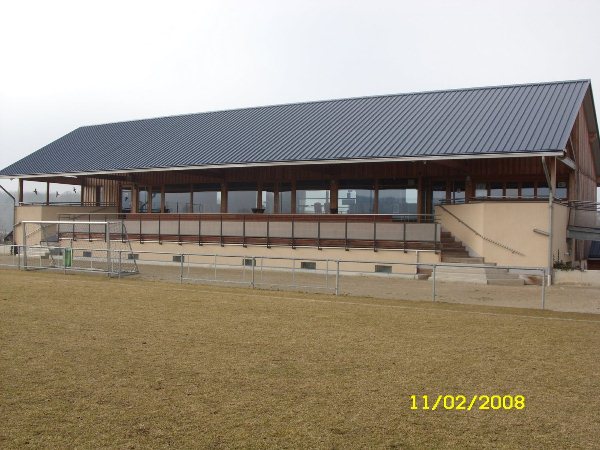 Stade op Biirk, Mensdorf