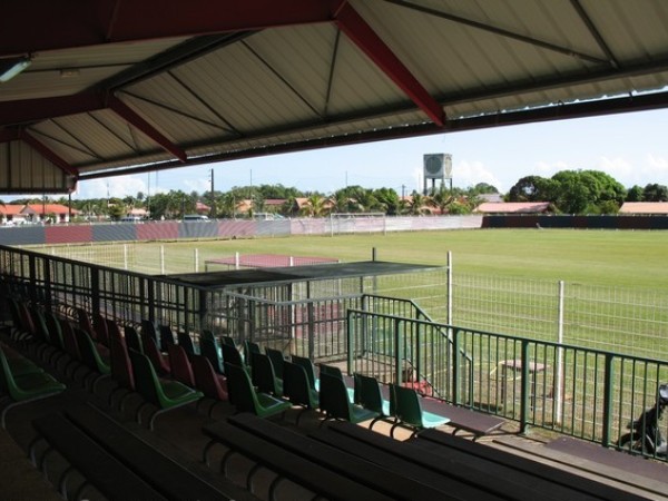 Stade Emmanuel Courat, Macouria