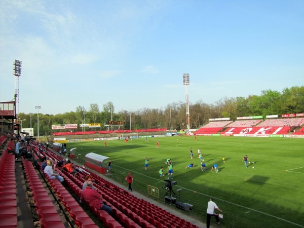 Oláh Gábor utcai stadion, Debrecen