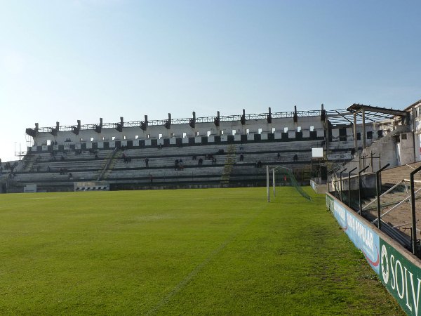 Estádio Comendador Manuel de Oliveira Violas, Espinho