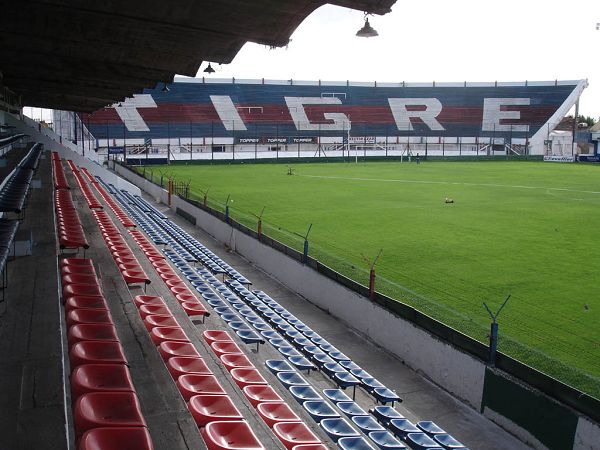 Estadio José Dellagiovanna, San Fernando, Provincia de Buenos Aires